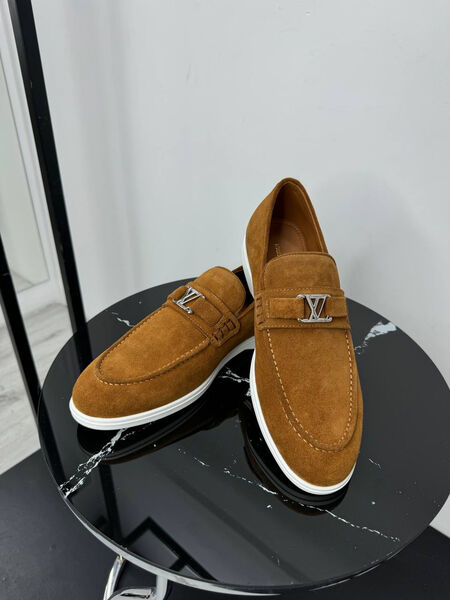 Мужские лоферы Louis Vuitton мужской замша бежевый 192892-2
