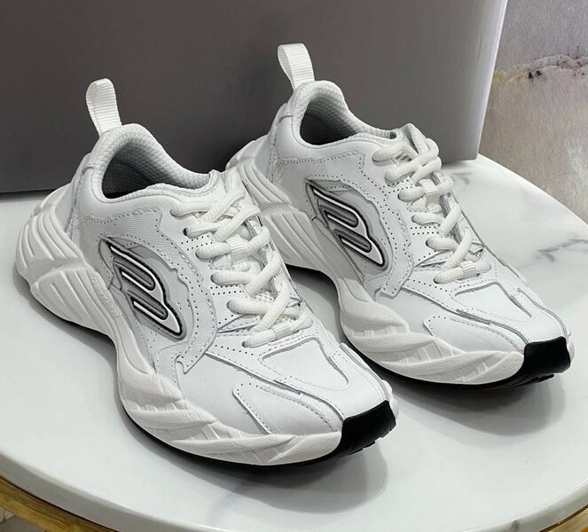 Кроссовки Balenciaga женский кожа белый 180486