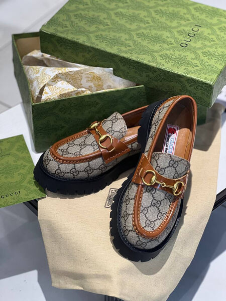 Лоферы Gucci женский текстиль графитовый 104897-6