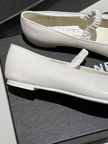 Балетки Chanel женский кожа белый 139292-2