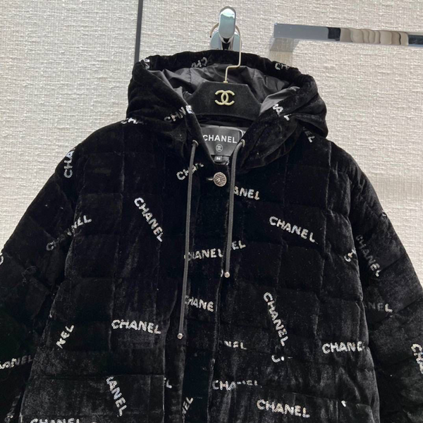 Куртка Chanel женский черный 94436-4