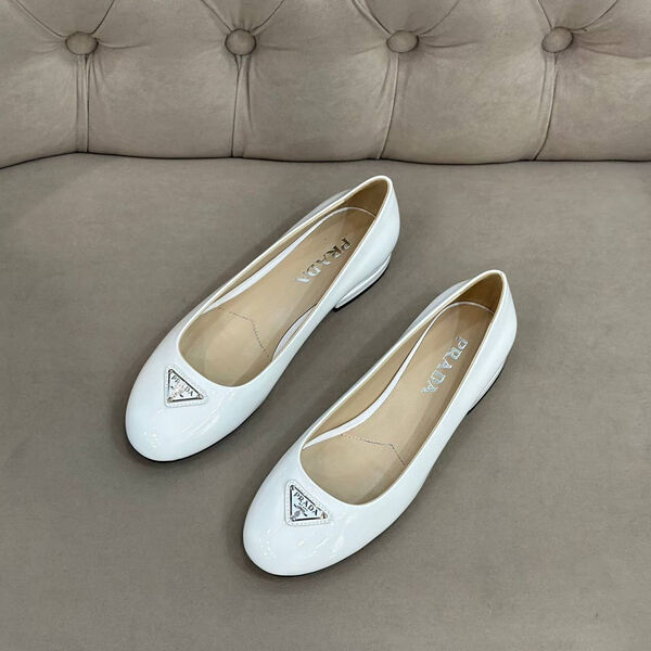 Балетки Prada женский кожа белый 134887-2