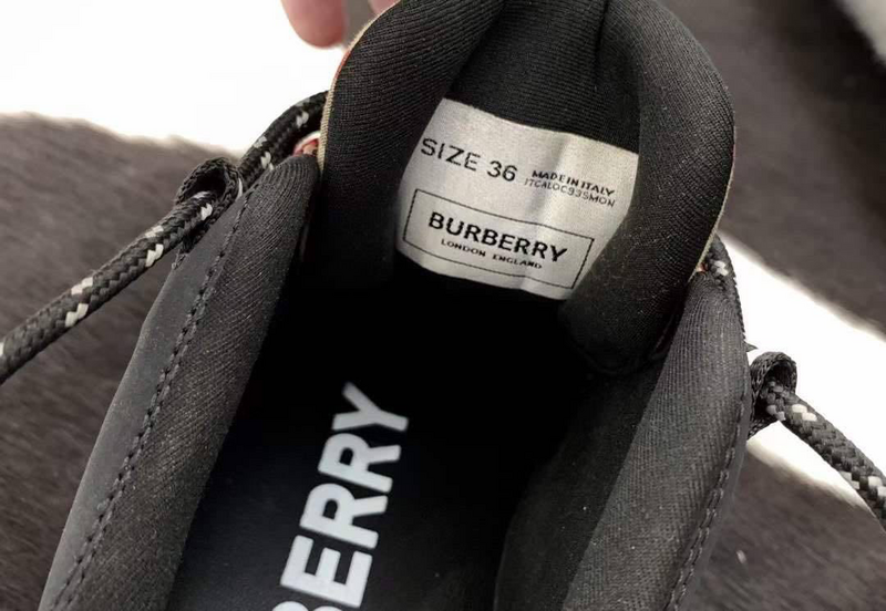 Кроссовки Burberry женский бежевый 92608-8