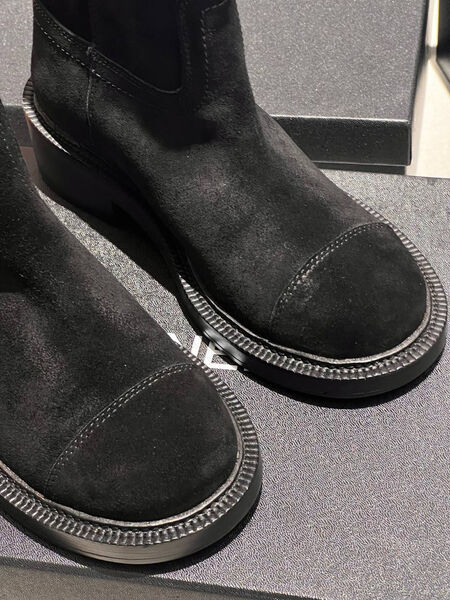 Сапоги Chanel женский замша черный 160989-3