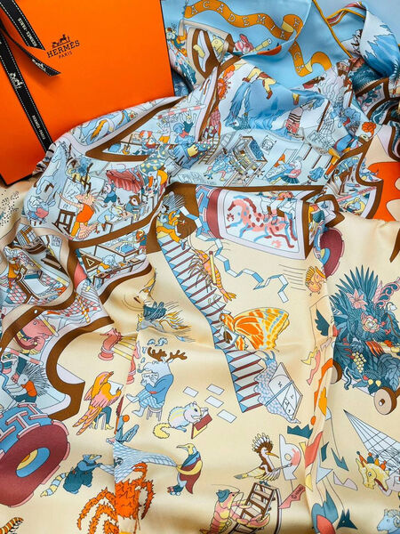 Платок Hermès женский шелк бежевый 197809