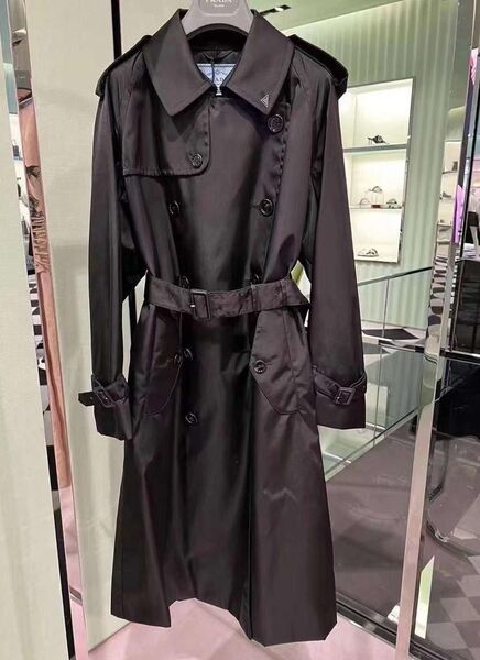 Плащ Prada женский черный 123332