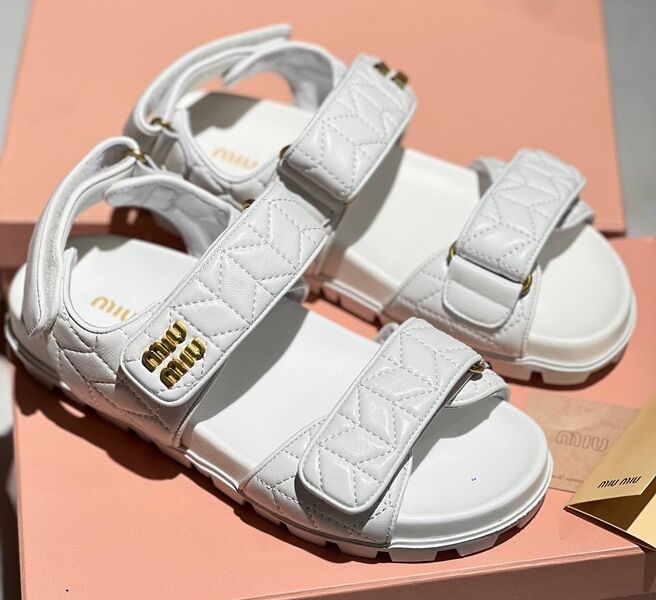Сандалии Miu Miu женский кожа белый 146058