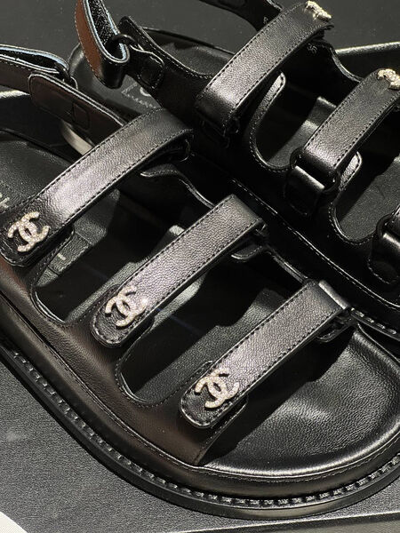 Сандалии Chanel женский кожа черный 151135-2