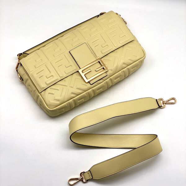Сумка Fendi Baguette женский кожа горчичный 74679-2