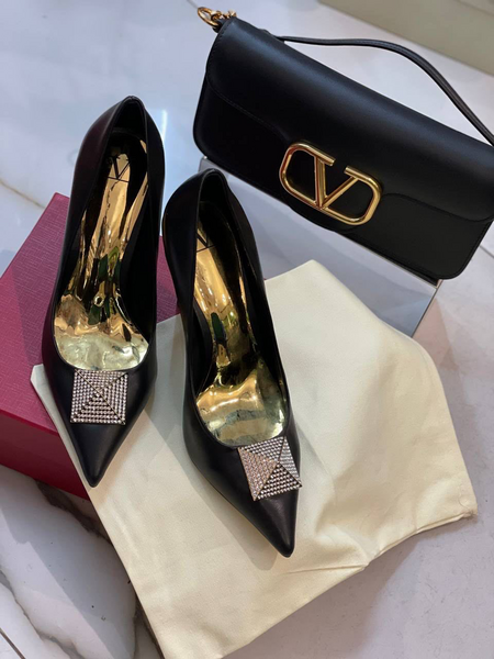 Туфли Valentino женский кожа черный 92863-3