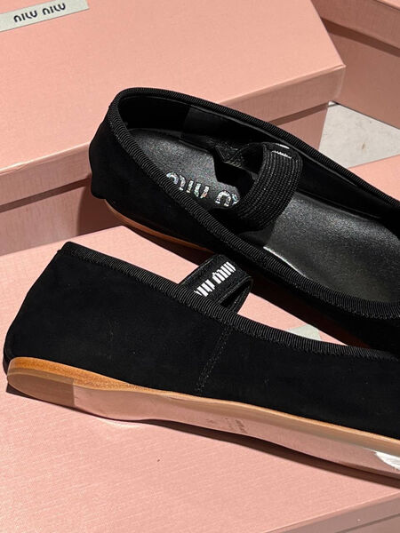 Балетки Miu Miu женский замша черный 146865-3