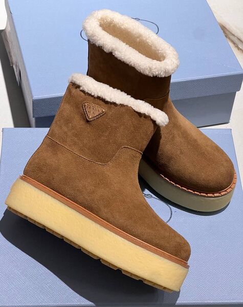 Сапоги Prada женский замша бежевый 168506