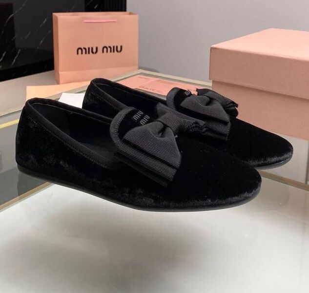 Лоферы Miu Miu женский замша черный 134851