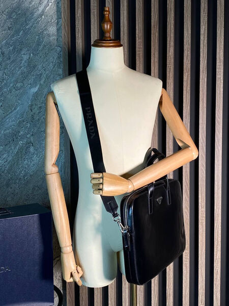 Мужской портфель Prada мужской кожа черный 77853-8