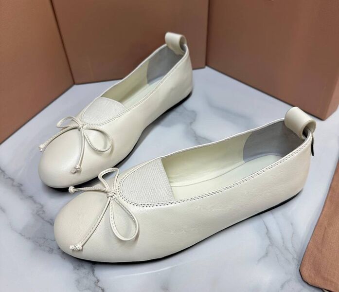 Балетки Miu Miu женский кожа белый 199100