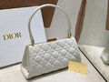 Сумка Christian Dior женский кожа белый 129764-2