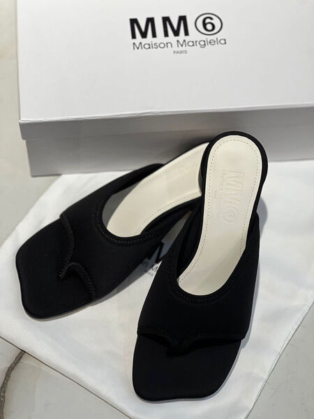 Шлепки Maison Margiela женский замша черный 119979-2