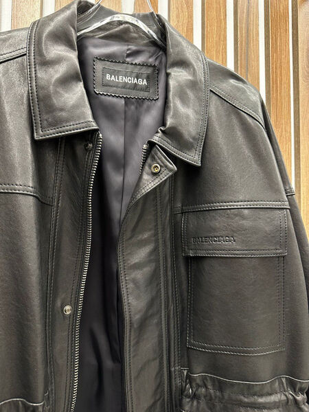 Куртка Balenciaga женский кожа черный 124805-2