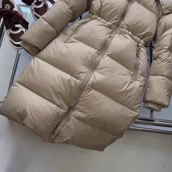 Пуховик Burberry женский бежевый 62464-3