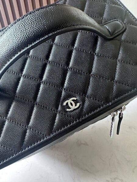 Косметичка Chanel женский кожа черный 154954-2