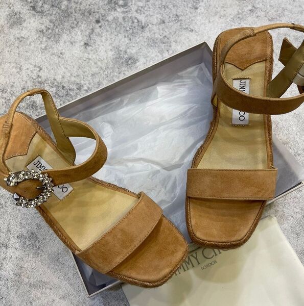 Босоножки Jimmy Choo женский замша бежевый 109195