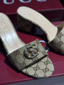 Шлепки Gucci женский текстиль бежевый 189856-3