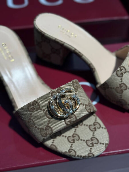 Шлепки Gucci женский текстиль бежевый 189856-3