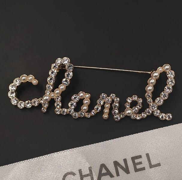 Брошь Chanel 10467