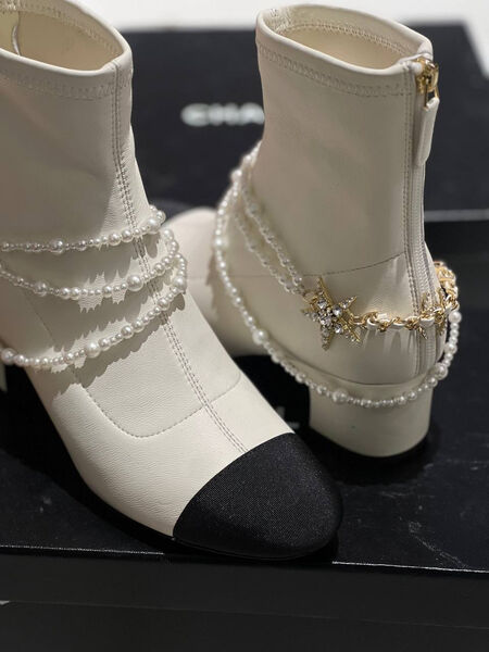 Ботильоны Chanel женский кожа белый 161850-3