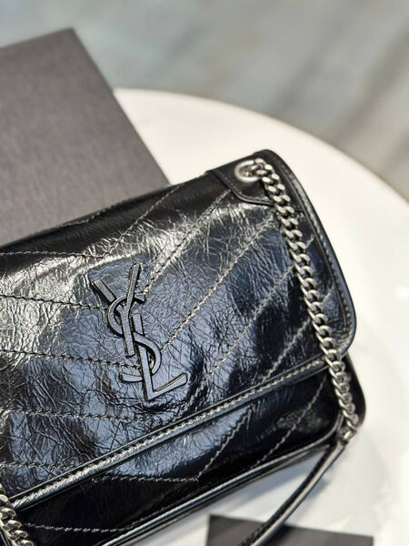 Сумка Saint Laurent Niki Small женский кожа черный 160380-3