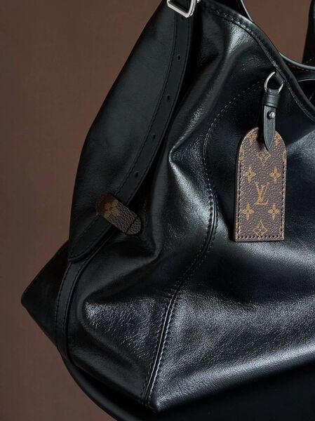 Сумка Louis Vuitton женский кожа черный 147350-7
