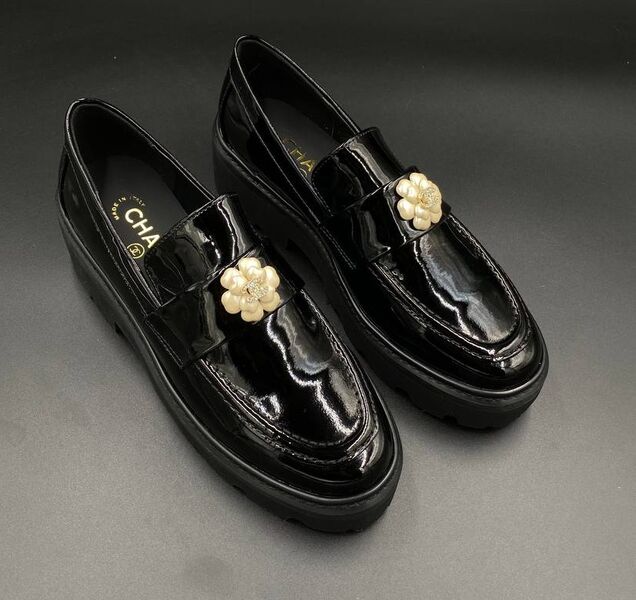 Лоферы Chanel женский кожа черный 135506