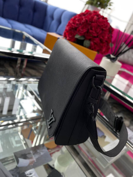 Мужская сумка мессенджер Louis Vuitton мужской кожа черный 77907-3