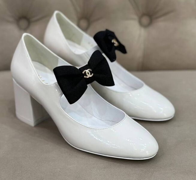Туфли Chanel женский кожа белый 135460