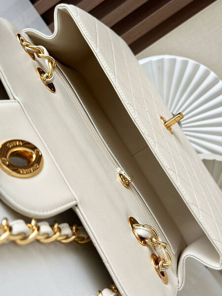 Сумка Chanel женский кожа белый 195084-3