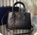 Сумка Prada женский кожа черный 136976-1