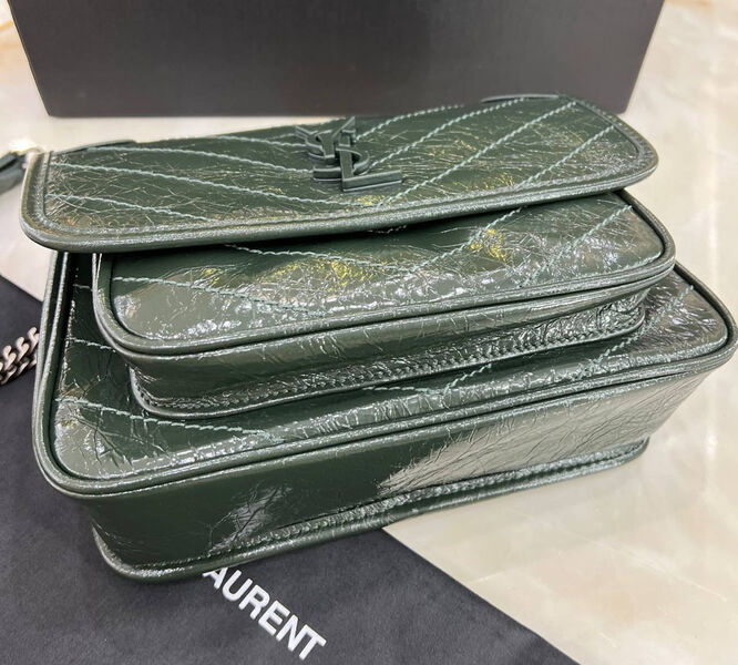 Сумка Saint Laurent Niki Medium женский кожа болотный 160388-6