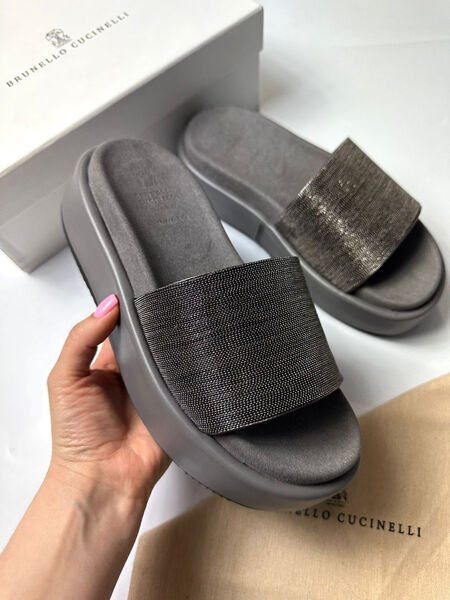 Шлепки Brunello Cucinelli женский черный 112353-2