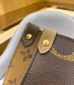 Сумка Louis Vuitton Onthego женский кожа 76814-7