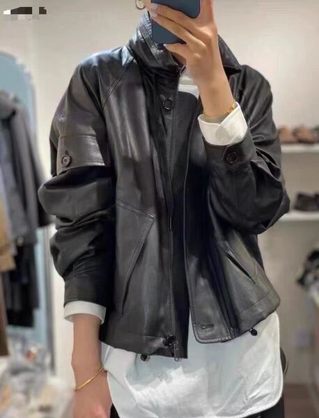 Куртка Brunello Cucinelli женский кожа черный 103781