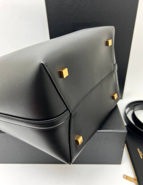 Сумка Saint Laurent Le 37 женский кожа черный 142723-2