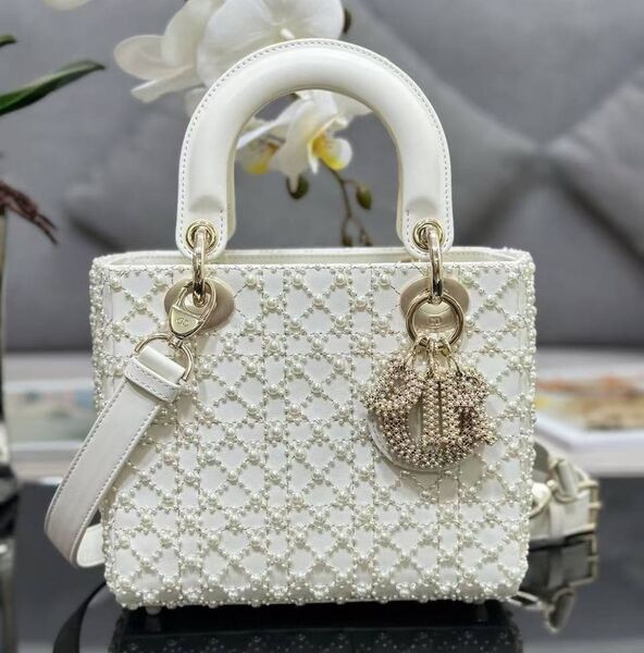 Сумка Christian Dior Lady женский кожа белый 196559