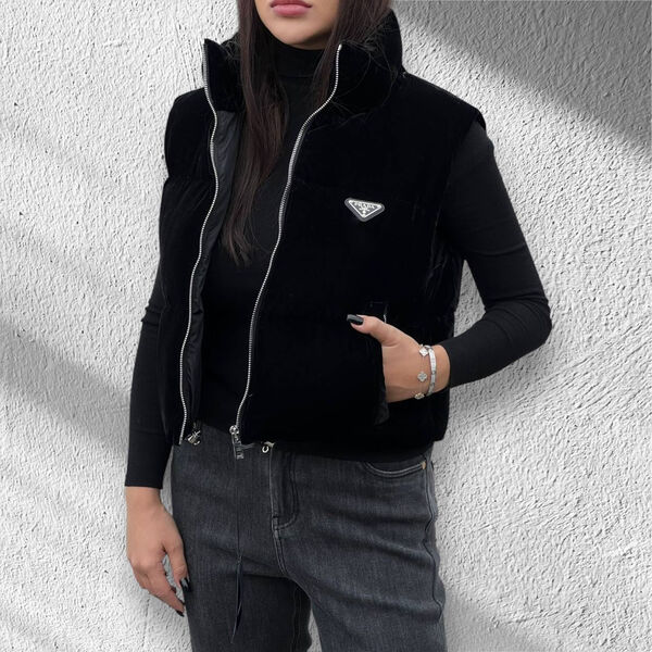 Жилет Prada женский черный 164538-5