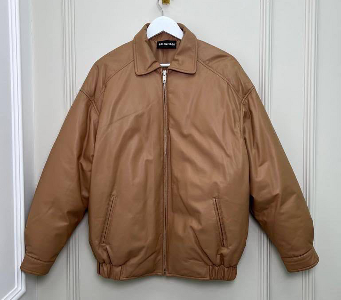 Куртка Balenciaga женский кожа 37504