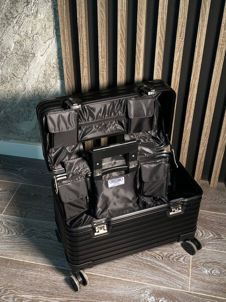 Чемодан Rimowa женский черный 136552-8