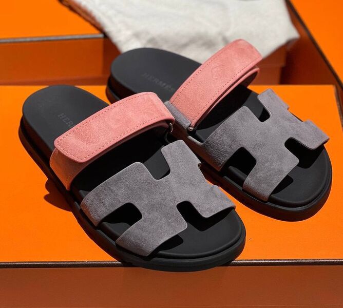 Шлепки Hermès женский замша графитовый 154843