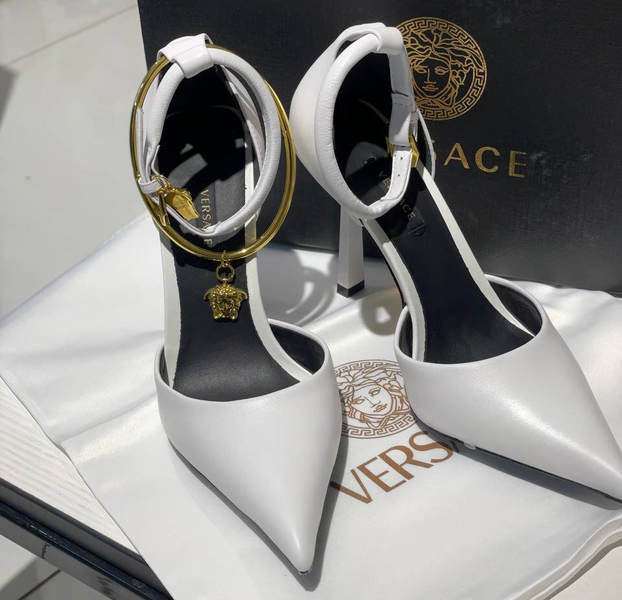 Туфли Versace женский кожа молочный 81757