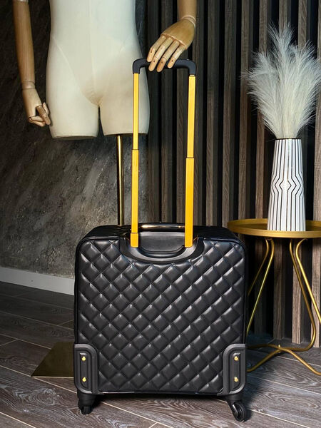 Чемодан Chanel женский кожа черный 135749-3