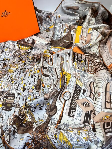 Платок Hermès женский шелк бежевый 181650