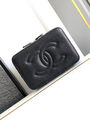 Косметичка Chanel женский кожа черный 156327-4